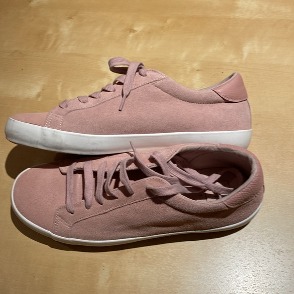 Gap pink lace ups - Picture 2 of 4